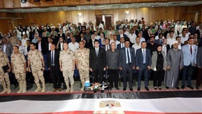 تكريم 10 من أسر شهداء القوات المسلحة ومصابي العمليات الحربية بالشرقية 