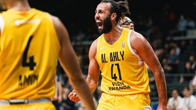 كيجو رجل مباراة الأهلي وإيجنايت الأمريكي بمونديال أندية السلة 