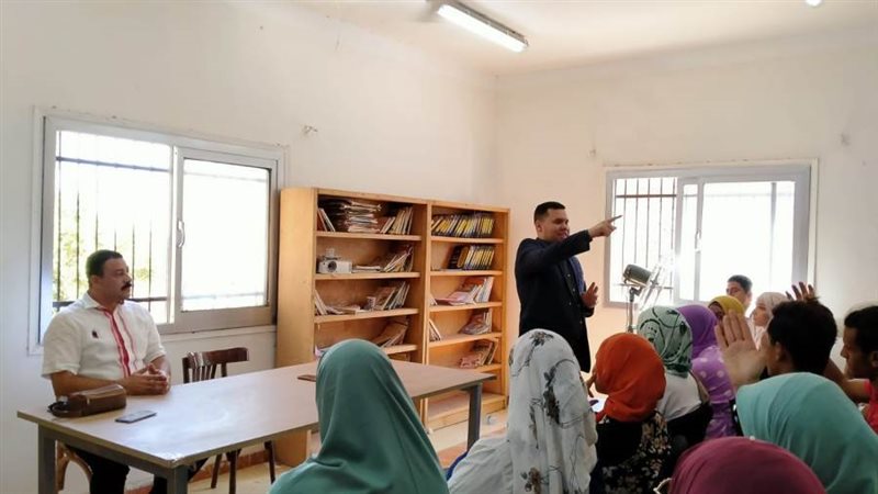 محاضرات تثقفية ببنى