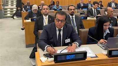 وزير الصحة من نيويورك: التغطية الصحية الشاملة حق أساسي من حقوق الإنسان