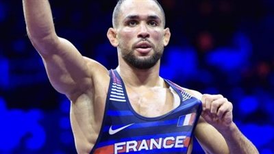 إبراهيم غانم يُدخل منتخب المصارعة الفرنسي التاريخ