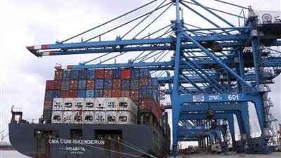 تداول 38 سفينة حاويات وبضائع العامة بميناء دمياط