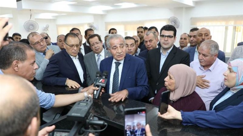 وزير التموين يفتتح