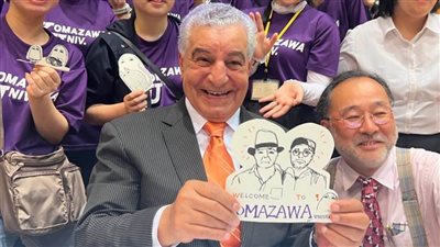 زاهي حواس يلقي محاضرة عن الاكتشافات الأثرية باليابان ويوقع كتابه عن توت عنخ آمون