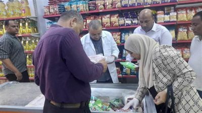 ضبط 100 مخالفة تموينية خلال حملات تفتيشية على الأسواق والمخابز بالمنيا