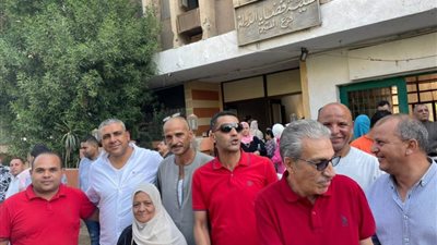 عاجل| توافد المواطنين بكثافة على مقرات الشهر العقاري بالقاهرة لتوثيق توكيلات للرئيس السيسي