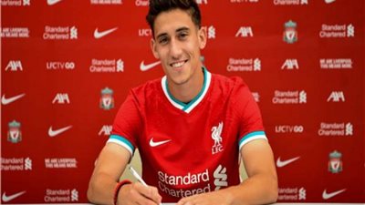 ليفربول يعلن تجديد عقد كوستاس تسيميكاس