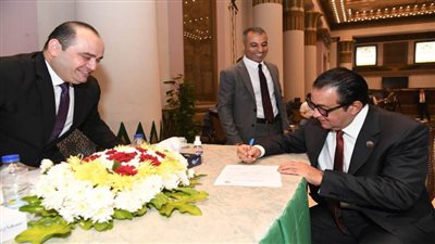 النائب علاء عابد: يوقع على نموذج تزكية ترشح الرئيس السيسي للانتخابات الرئاسية المقبلة