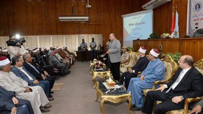 محافظ أسيوط يشهد احتفال مديرية الأوقاف بذكرى المولد النبوي الشريف