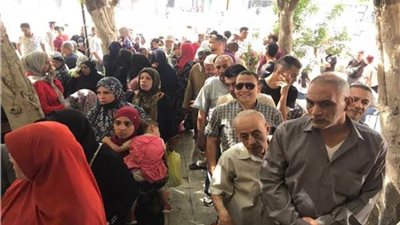 استمرار توافد المواطنين بالشرقية على مكاتب الشهر العقاري لتأييد ترشح الرئيس السيسي لفترة جديدة