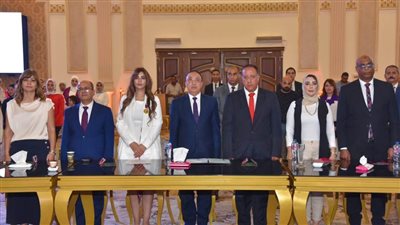 محافظ الإسكندرية يشهد فاعليات بنت مصر كنز وثروة قومية