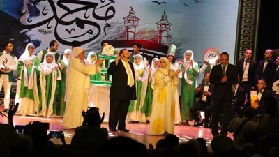 شيخ المداحين أحمد الكحلاوي يبدع في حفل المولد النبوي بمسرح السامر