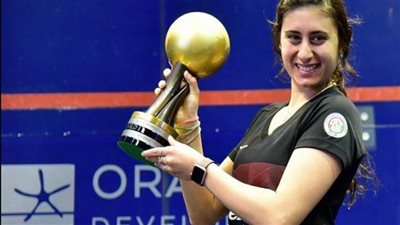 نور الشربيني تحافظ على صدارتها للتصنيف العالمي لسيدات الإسكواش