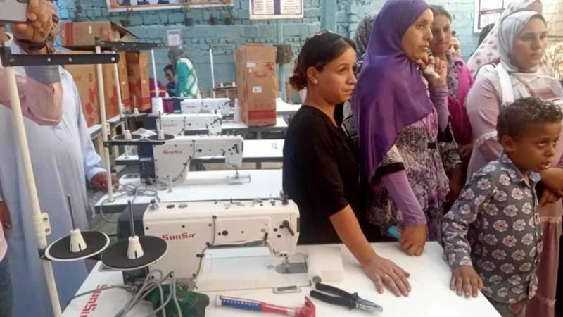 تسليم ماكينات خياطة