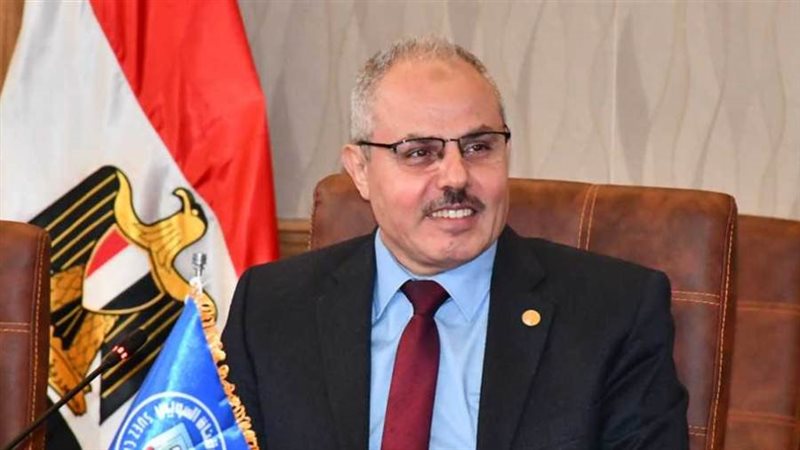 الدكتور ناصر مندور