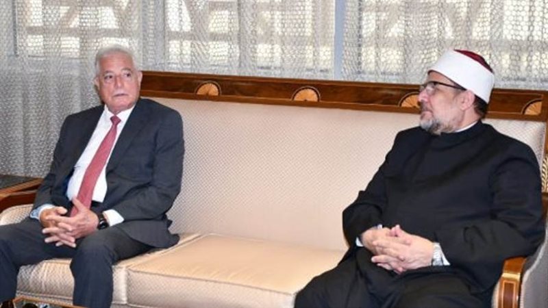 وزير الأوقاف ومحافظ