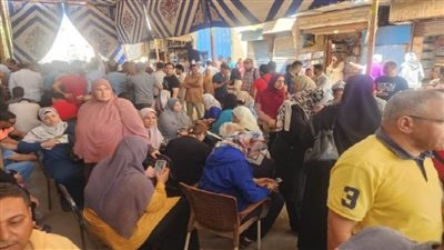 إقبال كبير من المواطنين على مكاتب الشهر العقاري تأييدا للرئيس السيسي بالغربية