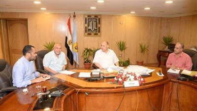 محافظ أسيوط يواصل لقاءاته الدورية مع أعضاء مجلسي النواب والشيوخ لاستعراض وحل مشاكل المواطنين