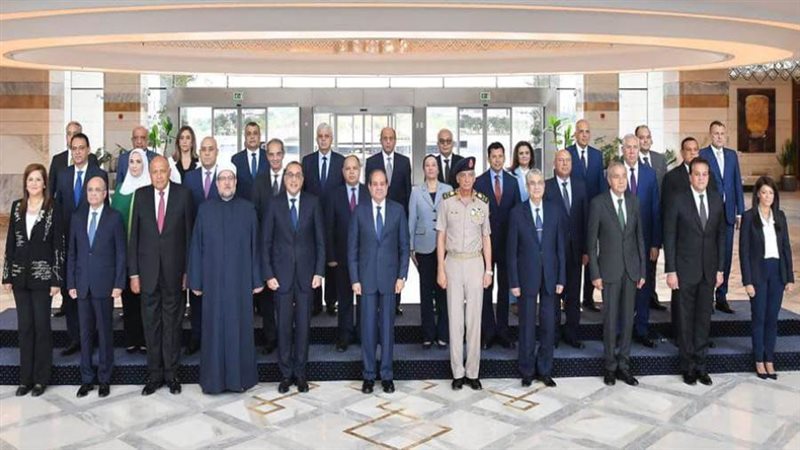 الرئيس السيسي يتوسط