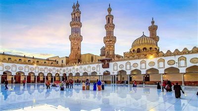 جامع الأزهر يعقد 