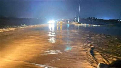 عاجل..أمطار غزيرة على مرسى مطروح وسيول في بعض المناطق