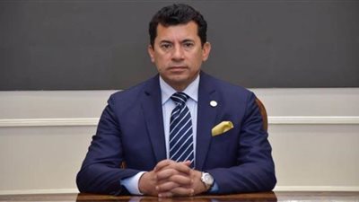 وزير الرياضة يهنئ نظيره المغربي على استضافة بلده كأس العالم 