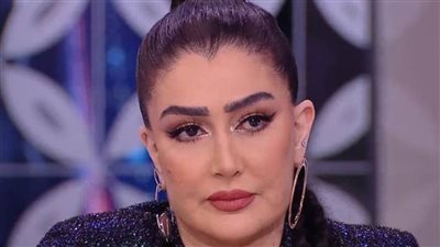 غادة عبد الرازق تكشف سبب زواجها المبكر وتجربتها مع الطبيب النفسي