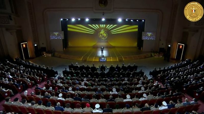 الرئيس السيسي يشهد