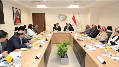 وزير التربية والتعليم ومدير عام منظمة 