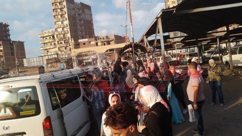 توفير سيارات للطلاب