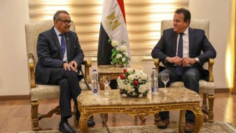 وزير الصحة ومدير