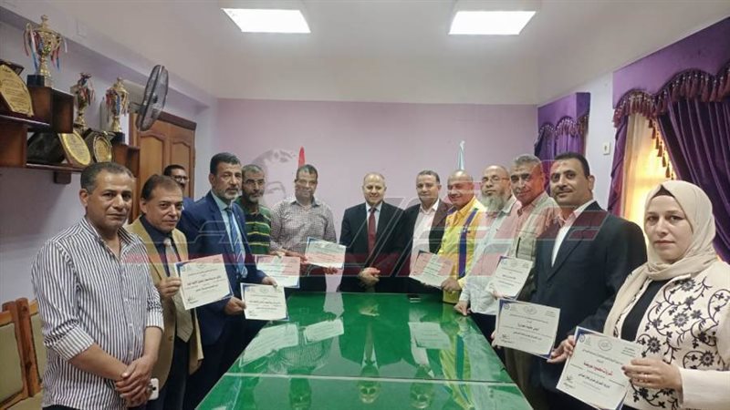 خلال التكريم