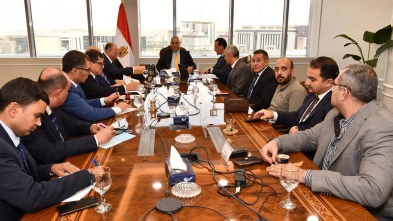 اجتماع وزير الإسكان