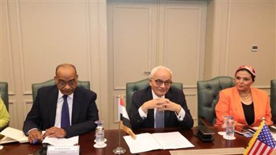 رضا حجازي: نظام التعليم المطور يستهدف أن يكون المعلم مرشدًا وموجهًا ومساعدة الطالب على إنتاج المعلومات