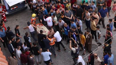 مستشفى غزة يلجأ إلى استخدام شاحنات الآيس كريم كمشارح