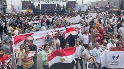 إقبال كبير بمكاتب الشهر العقاري ومسيرات حاشدة لدعم ترشح السيسي للرئاسة لفترة جديدة