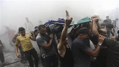 استشهاد أسرة فلسطينية كاملة في قصف إسرائيلي لمنزلها بمخيم 