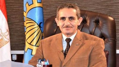 محافظ الغربية يتفقد مركز السيطرة الموحد للشبكة الوطنية للطوارئ والسلامة العامة