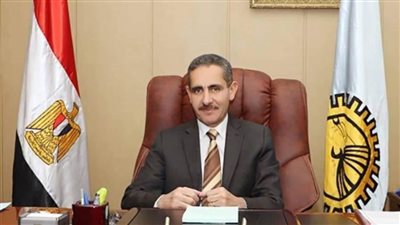 محافظ الغربية يناقش الموقف التنفيذي لمشروعات المحافظة