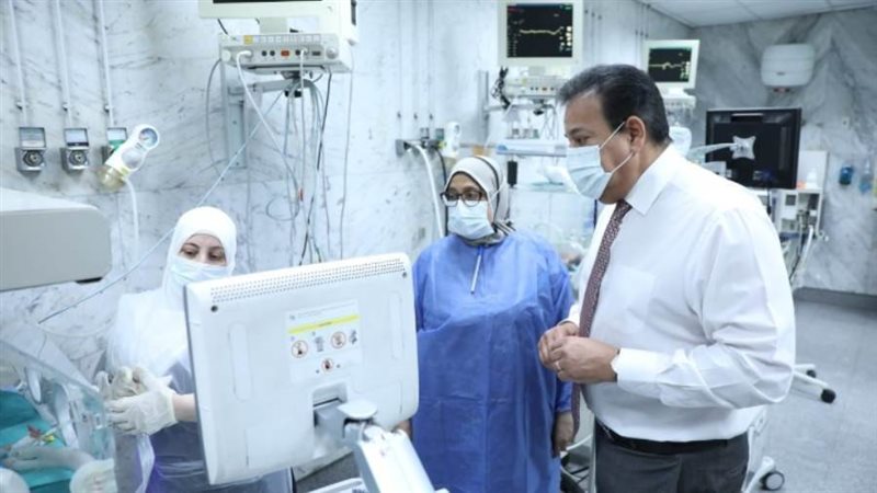وزير الصحة بمستشفى