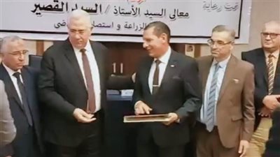 وزير الزراعة يُكرم أفضل منتجي القمح على مستوى الجمهورية