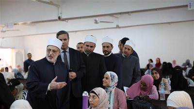 وكيل الأزهر يتفقد اختبارات رواق العلوم الشرعية والعربية بالقاهرة   