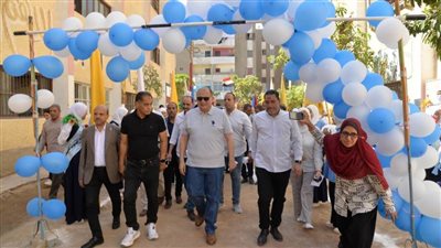 محافظ أسيوط يشهد حفل الأنشطة المدرسية لطلاب مدرسة الأمل الثانوية الفنية للصم وضعاف السمع