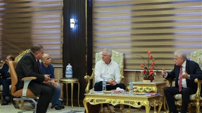 محافظ جنوب سيناء يبحث إنشاء أول محطة لإنتاج الهيدروجين الأخضر بالطور