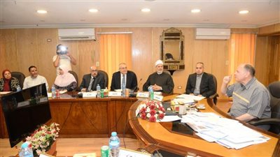 محافظ أسيوط يترأس اجتماع اللجنة التنسيقية لبرنامج 