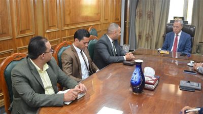 محافظ القليوبية يبحث سبل تعزيز وتعميق الصناعات والإستثمارات 