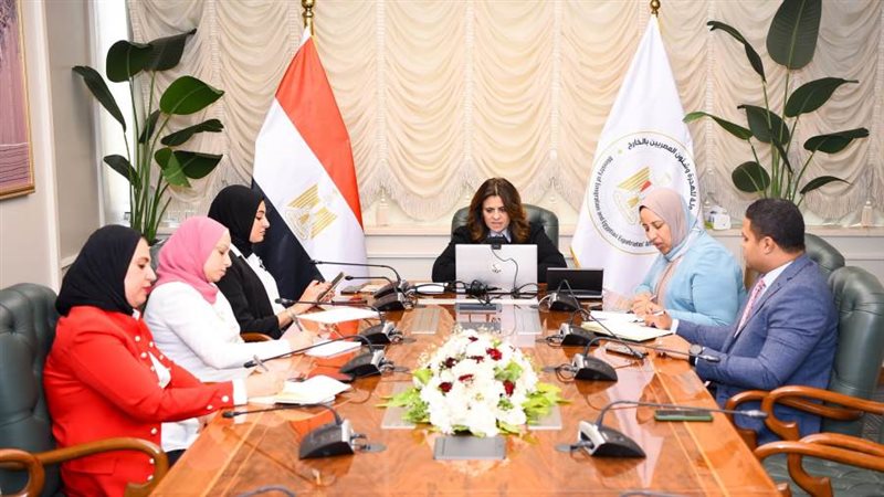 خلال الاجتماع