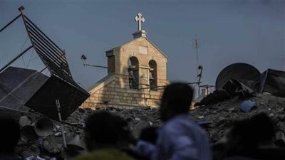 عاجل.. ردود فعل فلسطينية غاضبة جراء قصف الاحتلال ثالث أقدم كنائس العالم بغزة