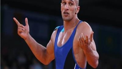 كرم جابر يحقق ذهبية بطولة العالم لرواد المصارعة