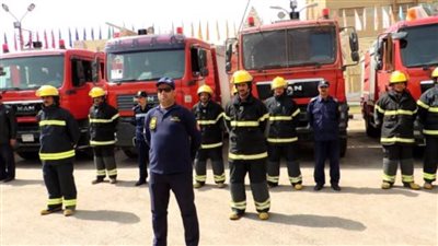 الحماية المدنية بالمنيا تخمد حريقًا هائلًا في مغلق أخشاب بملوي دون إصابات